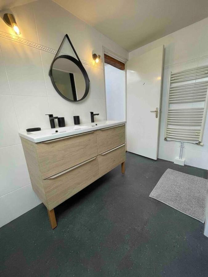 Logement Centre Ville 1 A 4 Chambres Alençon Eksteriør bilde