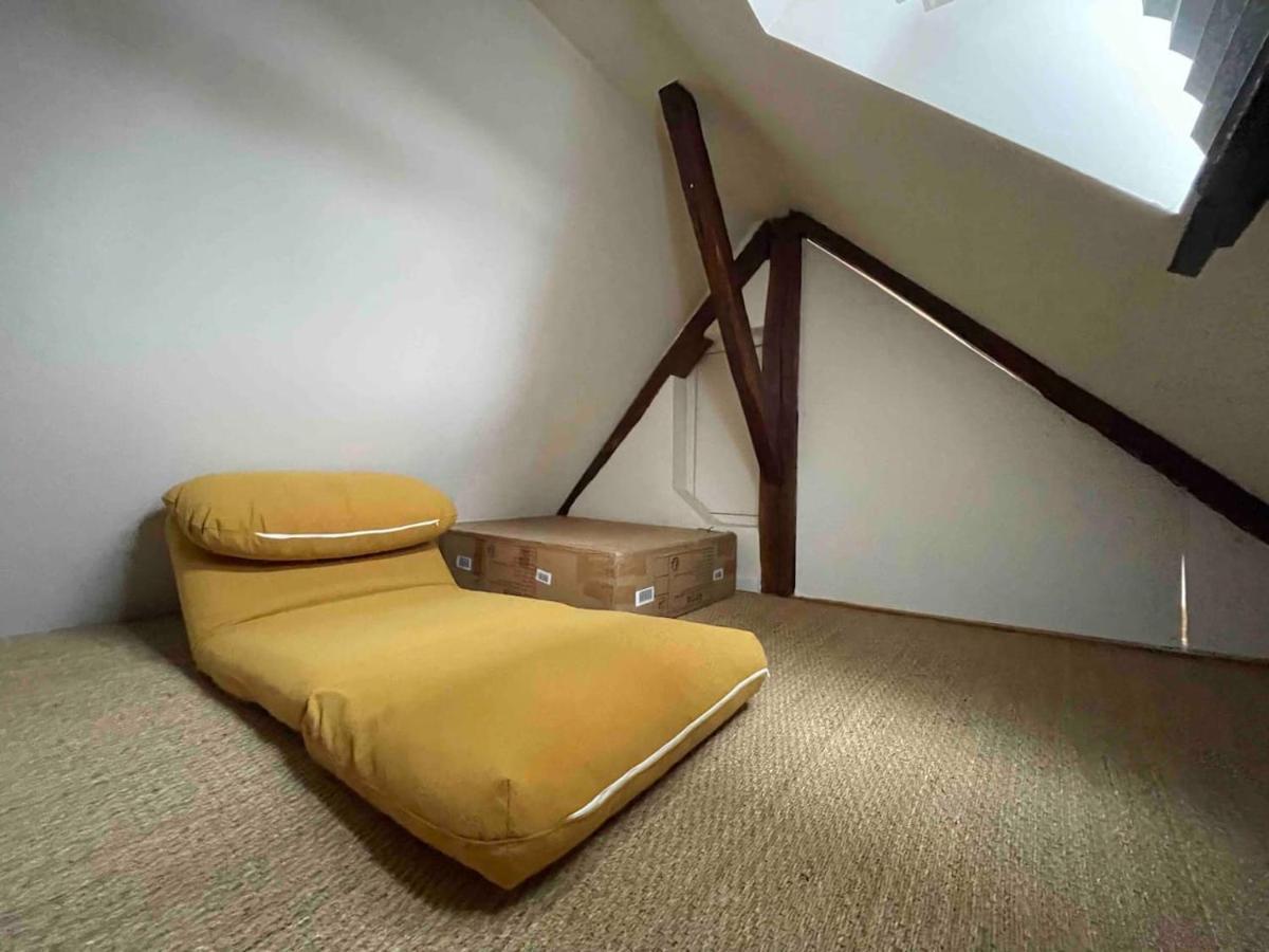 Logement Centre Ville 1 A 4 Chambres Alençon Eksteriør bilde