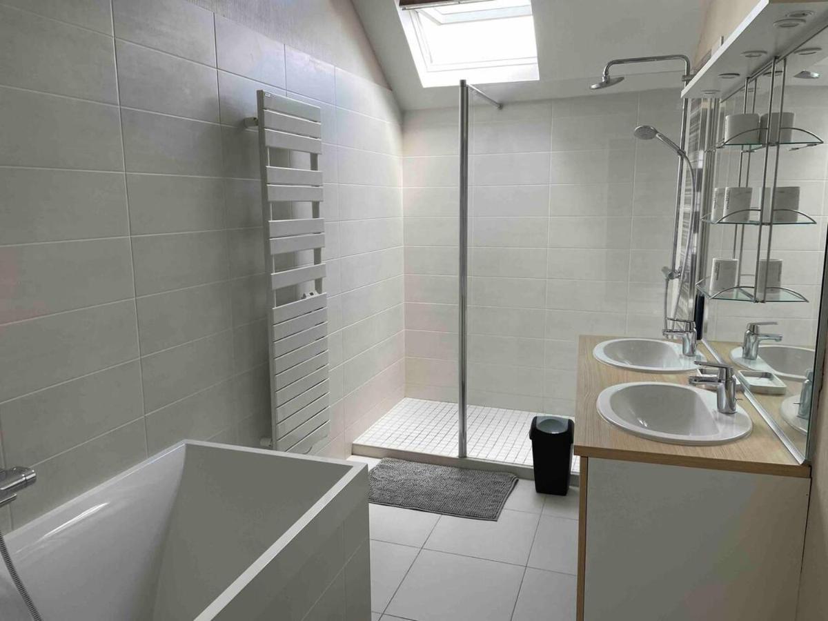 Logement Centre Ville 1 A 4 Chambres Alençon Eksteriør bilde
